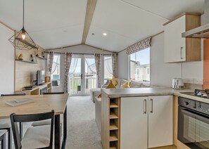 Fridge, oven, stovetop, toaster