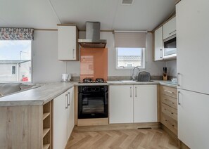 Unclassified image, 2 of 13, button