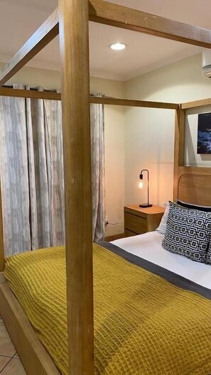 Deluxe Double Room, Air conditioning, Garden View | Free WiFi - Bothabelo Luxury Villas (Phalaborwa)