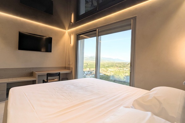 Design Double or Twin Room, 1 Bedroom, Balcony, Valley View