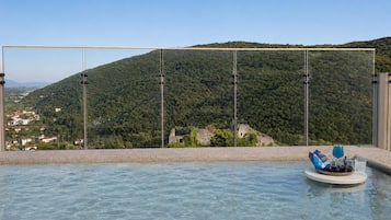 Esterni