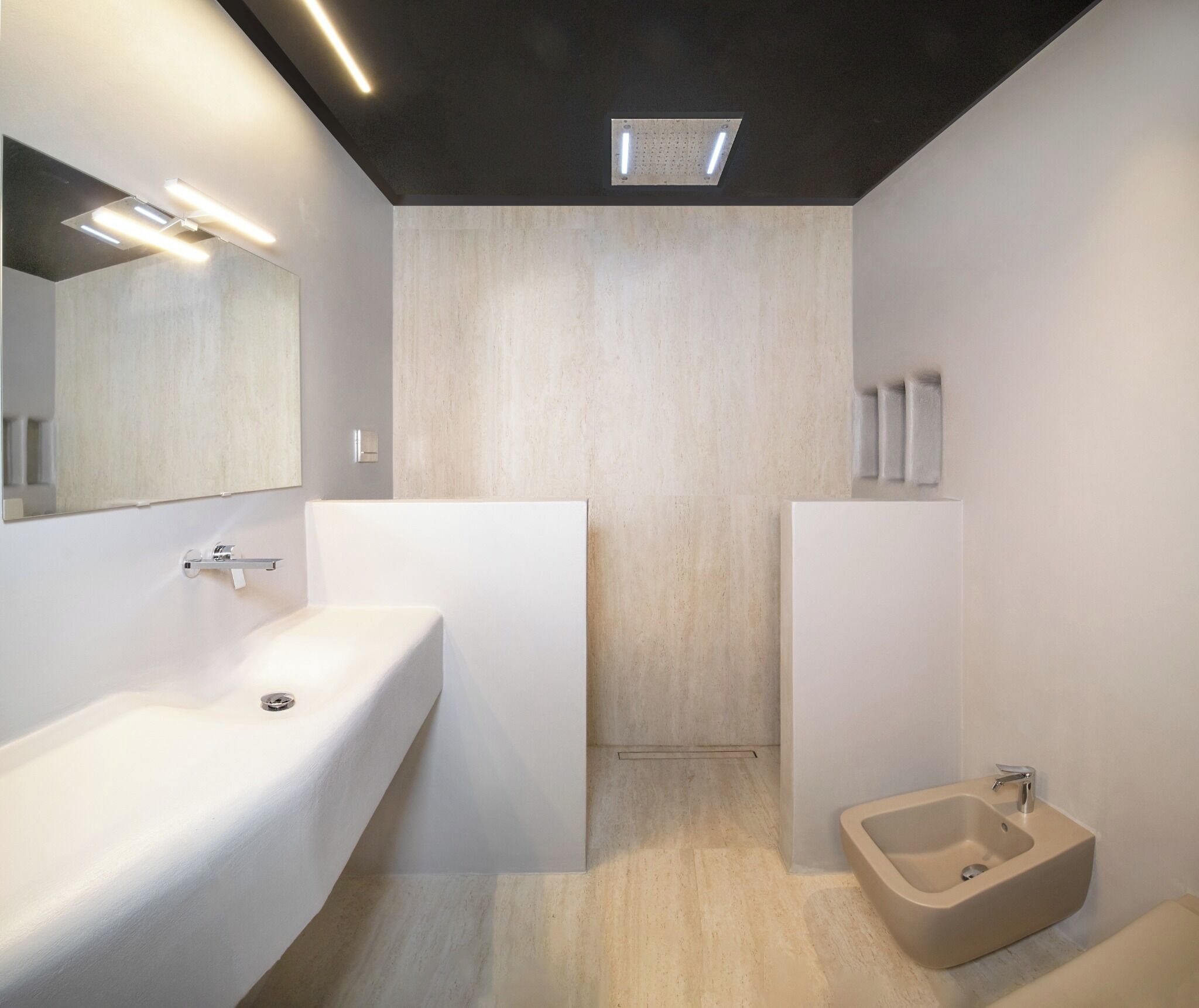 Chambre Design Double ou avec lits jumeaux, 1 chambre, balcon, vue vallée | Salle de bain