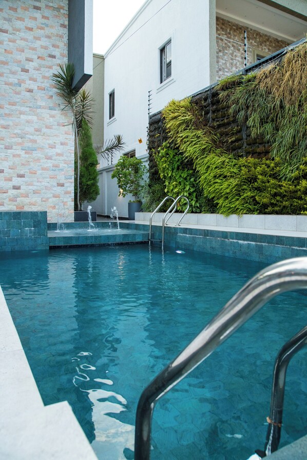 Udendørs pool