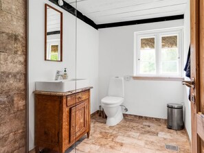 Bathroom - "Annabeth" - 900m from the sea by Interhome (Læsø)