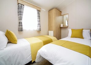 2 bedrooms - 1 bedroom accommodation in Talacre, Holywell (Talacre, Holywell)