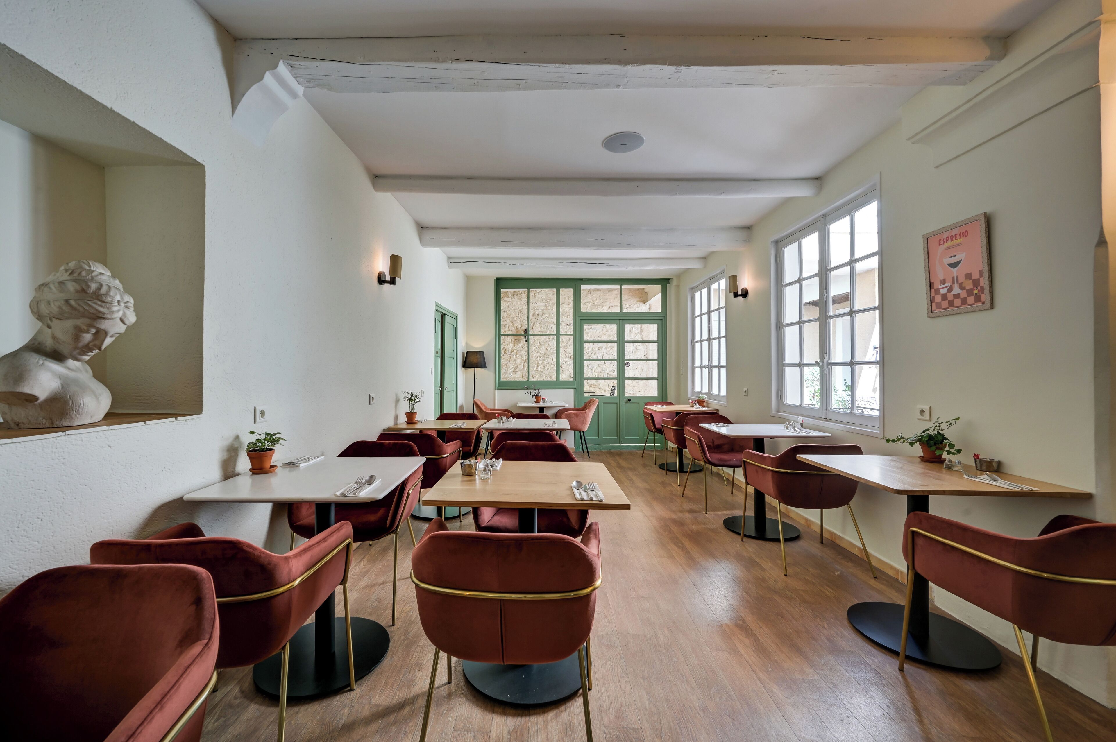 Daily buffet breakfast (EUR 13.90 per person)