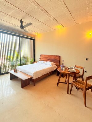 1 bedroom, bed sheets