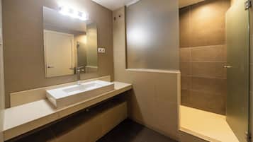 Superior Shared Dormitory, Women only | Free WiFi
