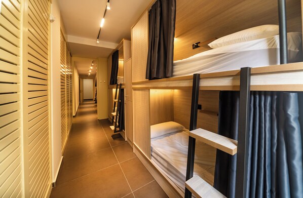 Gemeinsamer Superior-Schlafsaal, Gemischter Schlafsaal (Room 2)