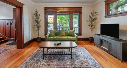 Prime Downtown Location - Family Friendly