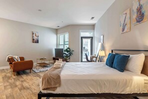 Bureau, fer et planche à repasser, Wi-Fi, literie fournie