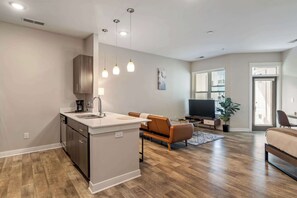 Interior - CozySuites - Penrose on Mass w/ pool & parking #10 (Indianapolis)