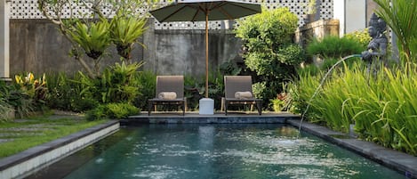 Private pool
