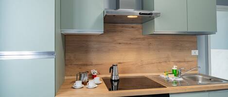 Grille-pain, distributeur de glaçons