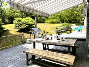 Outdoor dining - Jaws Nest~Dog Friendly~Oceanside Beauty (Eastham)