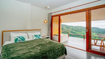 Deluxe Room, 1 King Bed, Hill View | Free WiFi, bed sheets