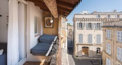 Terasu: Duplex with Terrace in Arles' Historic Center