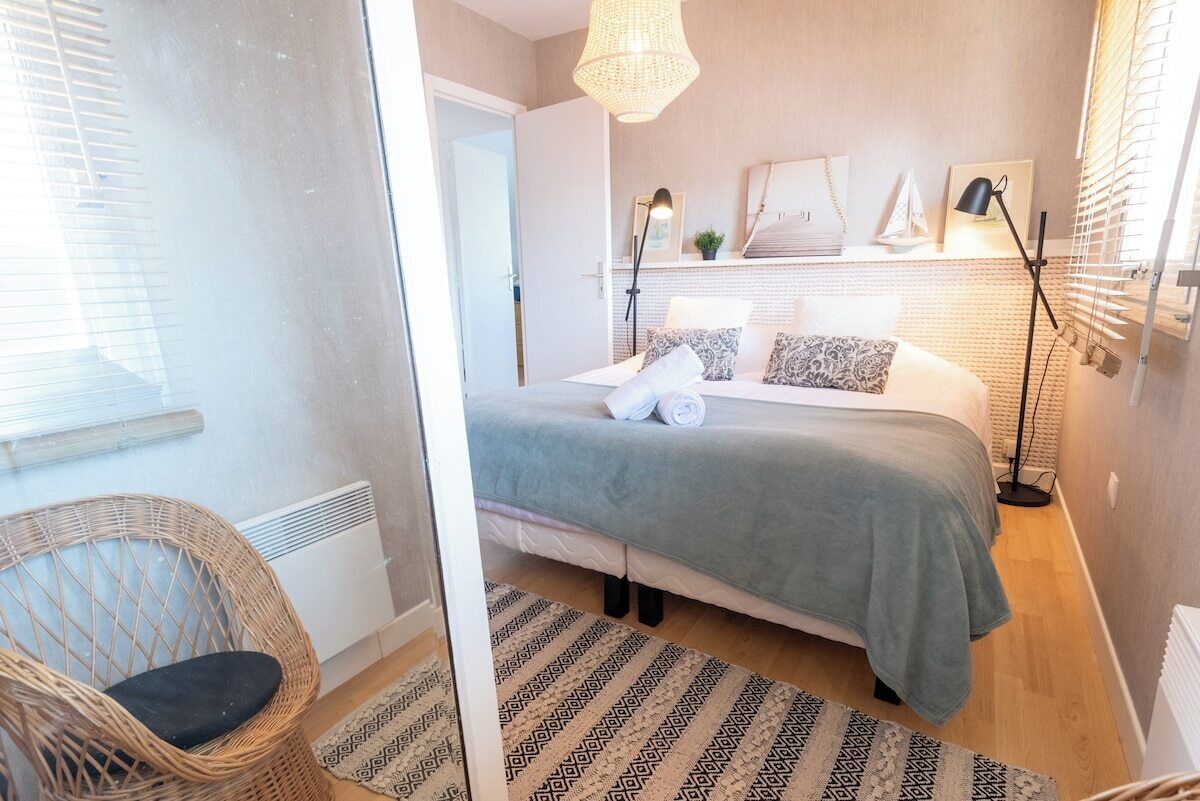 4 chambres, fer et planche à repasser, lit parapluie, Wi-Fi gratuit