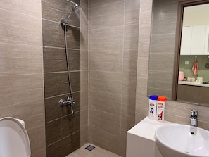 Apartment, Balcony, Pool View | Bathroom | Free toiletries, hair dryer, bathrobes, slippers