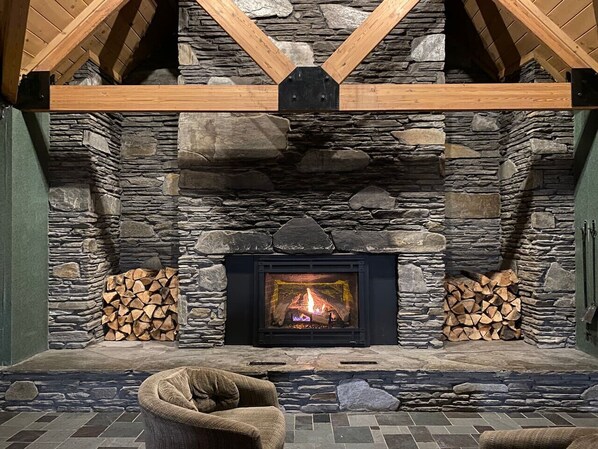 Interior - Comfy Resort Studio Apt! Minutes to Loon, w/pool! (Lincoln)