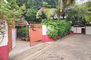 Exterior - BaanThai Chaophraya (Bangkok)