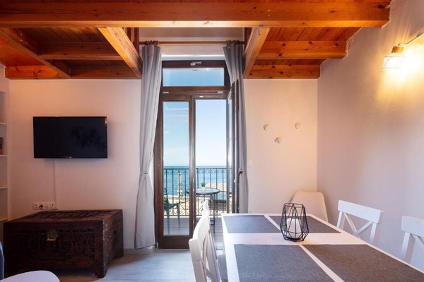 Airy and inviting dining area