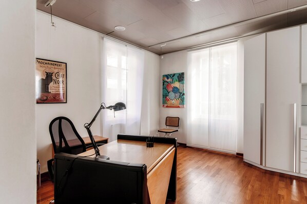 Appartement Confort, balcon, vue jardin | Couette en duvet d'oie, bureau, Wi-Fi gratuit, draps fournis