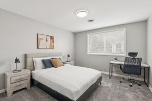 2 bedrooms, desk, iron/ironing board, travel crib