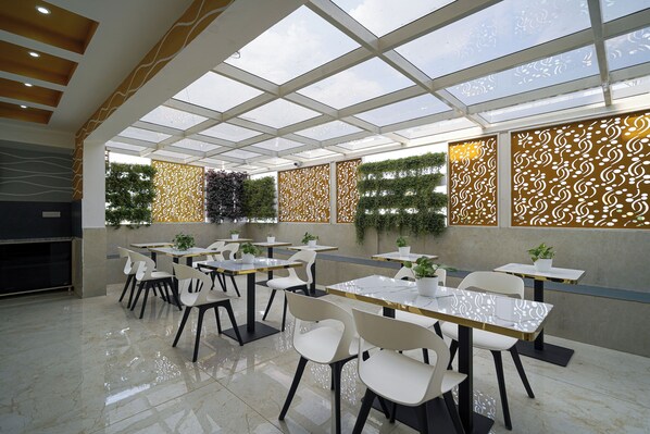 Terrace/patio - Open Hotel by Olive - Ejipura (Bengaluru)
