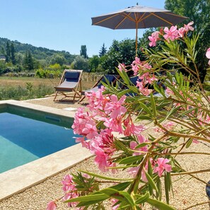 Outdoor pool - Charming 4‑star classified house – Provence, stunning view, private pool (Rustrel)