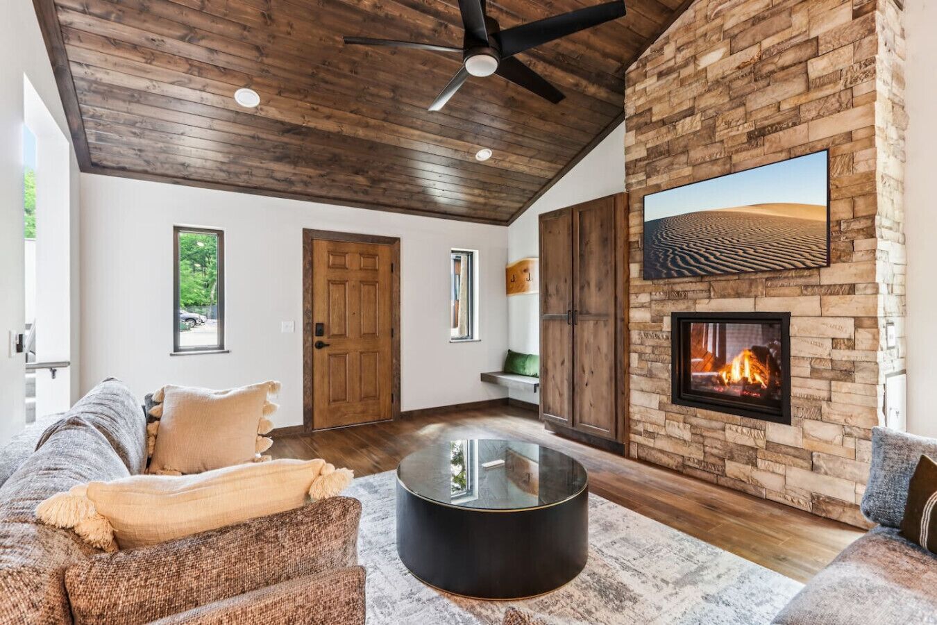 Smart TV, chimenea