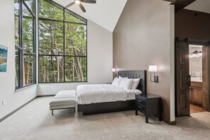 4 bedrooms, iron/ironing board, travel crib, free WiFi