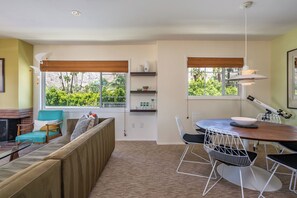 Dining - Albert Frey's Villa Hermosa (Palm Springs)