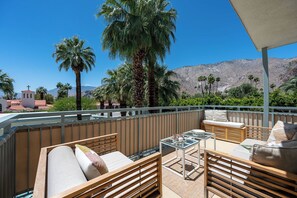 Property grounds - Albert Frey's Villa Hermosa (Palm Springs)