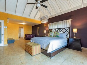 Rideaux occultants, fer et planche à repasser, Wi-Fi gratuit