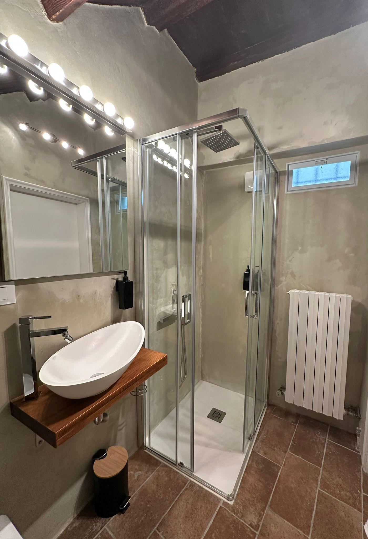 Towels, toilet paper