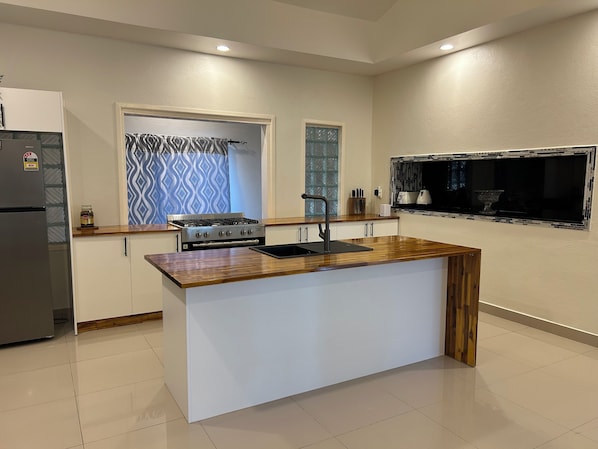 Four, plaque de cuisson