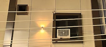 Spacious hotel suites with 9 bedrooms and WiFi, AC in enchanting Varanasi