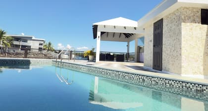 Spacious 5-bedroom bungalow in charming Fantasy Island, Nadi