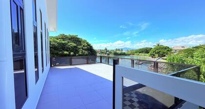 Spacious 5-bedroom bungalow in charming Fantasy Island, Nadi