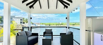 Spacious 5-bedroom bungalow in charming Fantasy Island, Nadi