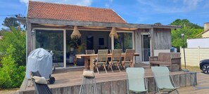 Outdoor dining - House with heated pool Soulac 4bed near Ocean (Soulac-sur-Mer)