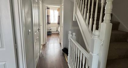 Trowbridge House, Long Stay Disc, Parking, Wifi