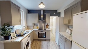 Maison, 6 chambres | Cuisine privée