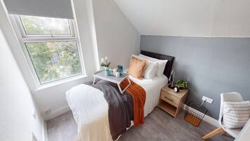 House, 6 Bedrooms | Free WiFi