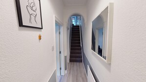 Interior - Queen House (Beeston)