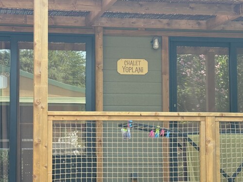 CHALET YOPLANI - SOUS LE SOLEIL CORSE
6 PERSONNES
