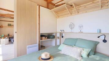 2 bedrooms, iron/ironing board