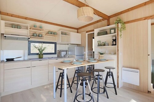 CHALET YOPLANI - SOUS LE SOLEIL CORSE
6 PERSONNES