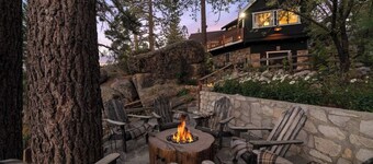 Stunning Lakefront Dock Views -Black Fox